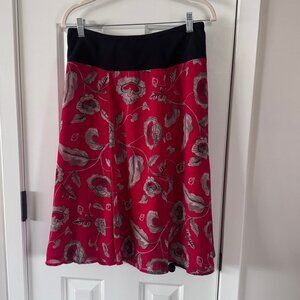 Jones Wear Red and Brown Paisley Print Skirt Black Waistband Size M Medium